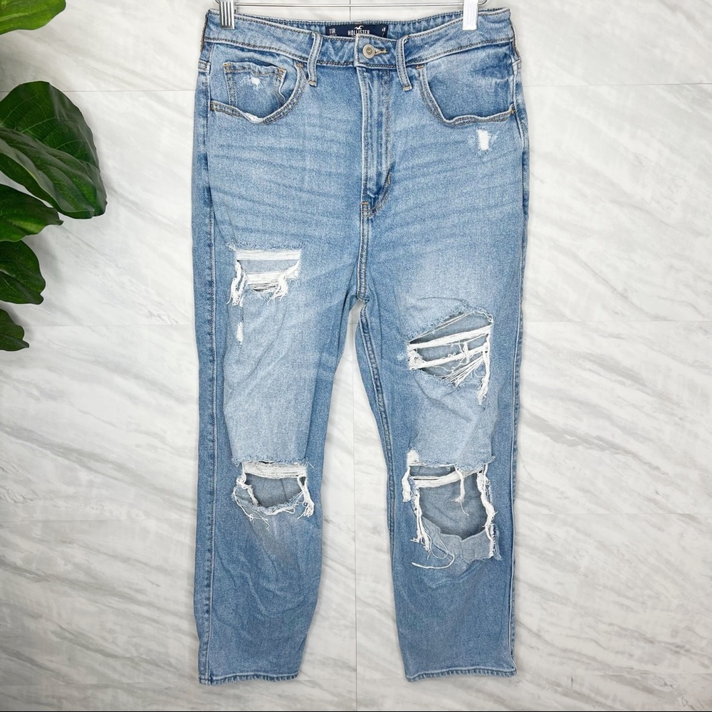 Hollister ULTRA HIGH-RISE RIPPED MEDIUM WASH VINTAGE STRAIGHT JEANS 11R